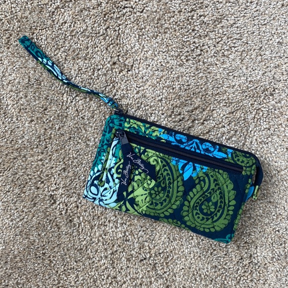 Vera Bradley Wristlet - Picture 3 of 6